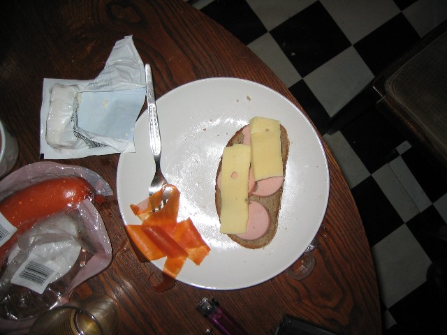 ein freund lud zum essen