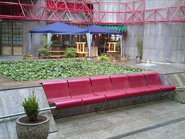 April 2004