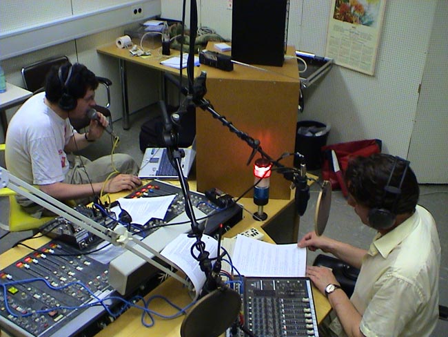 mit-beck-im-radiostudio.JPG